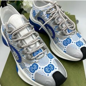 Women's Gucci Run sneakers interlocking G .Size 5 fits 6